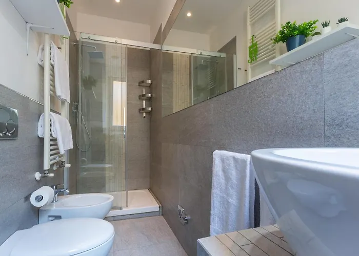 Modern Saragozza District Bolonia